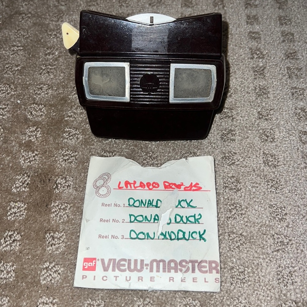 Vintage Working Viewmaster with Donald Duck Slides